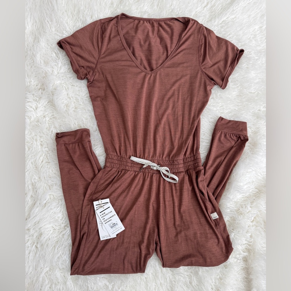 Vuori All Day Romper Terracotta Heather size Small
